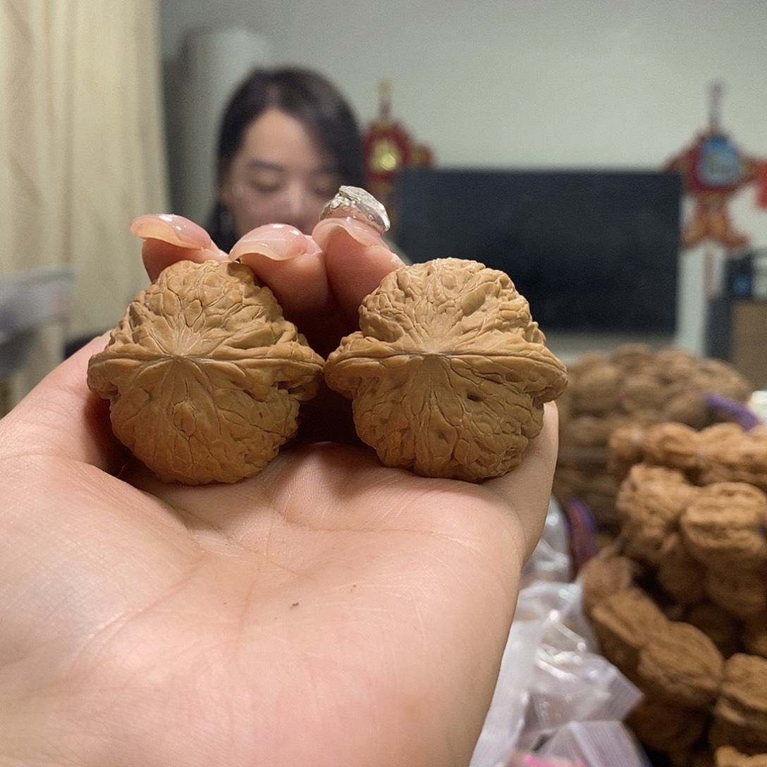 把件文玩核桃38铁锤有黄点