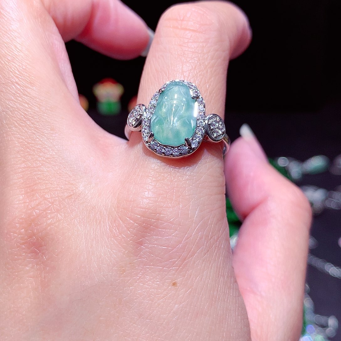 【闪购商品】翡翠吊坠(不含链)未镶嵌