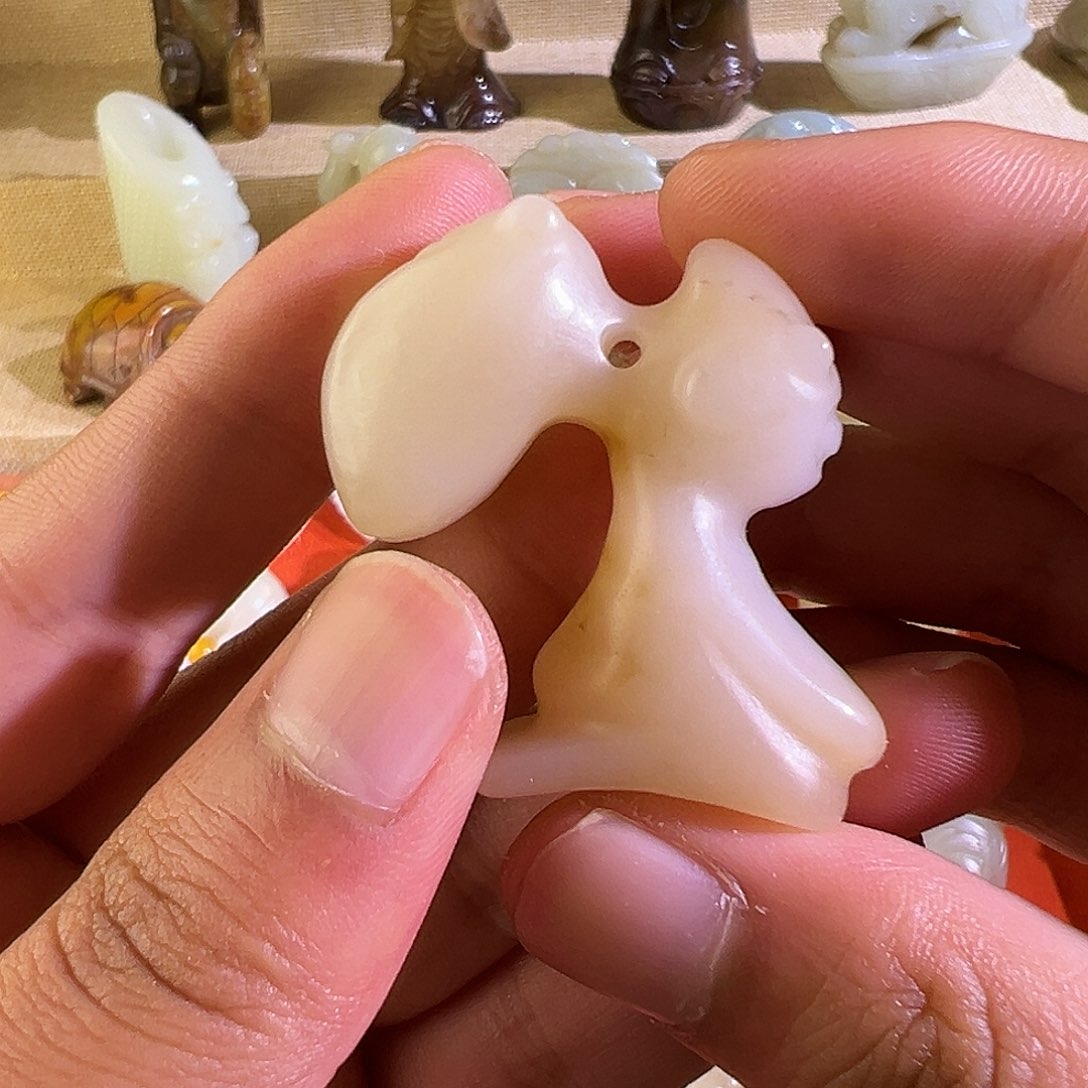 泓***文和田玉未镶嵌颈饰