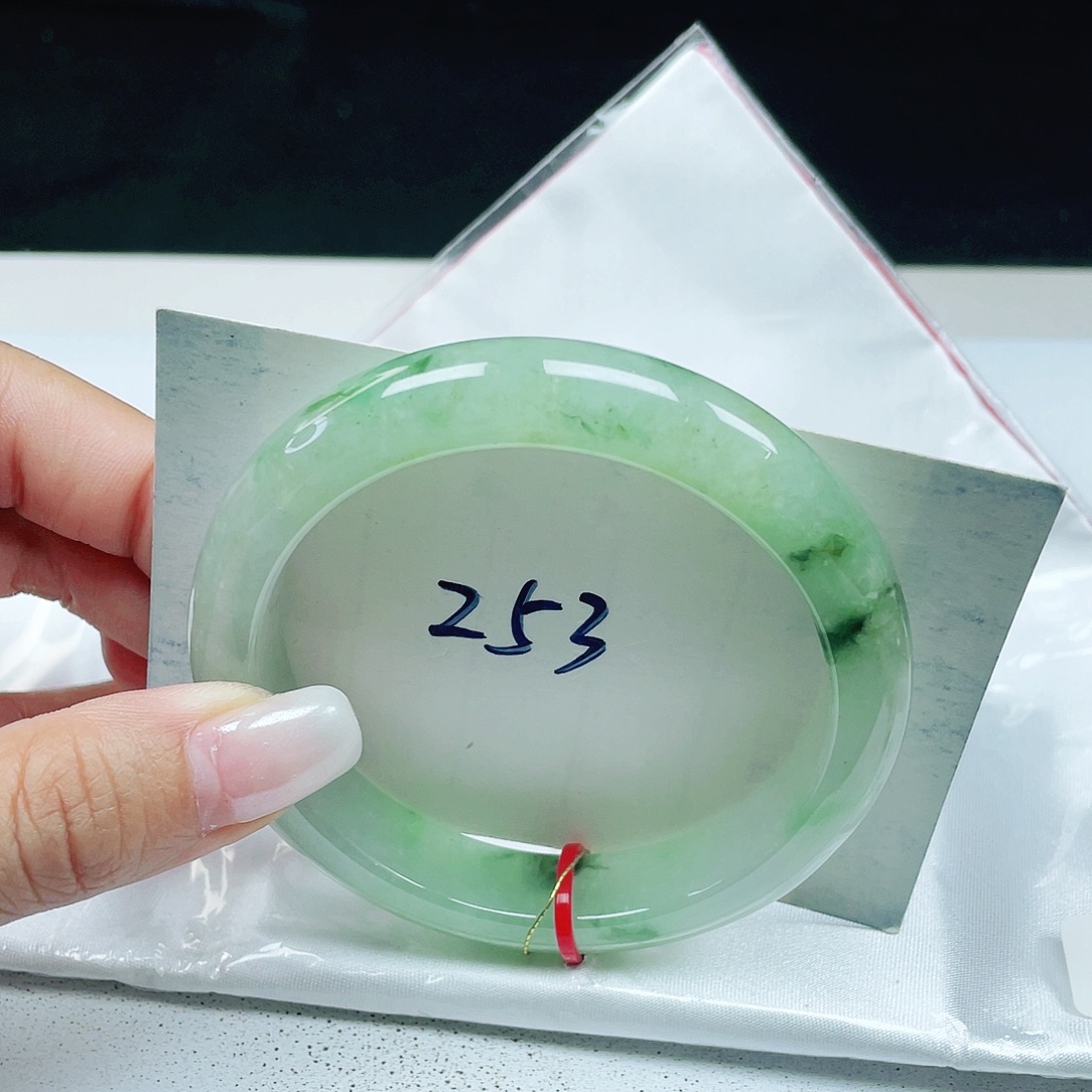 翡翠未镶嵌手镯 正圈58