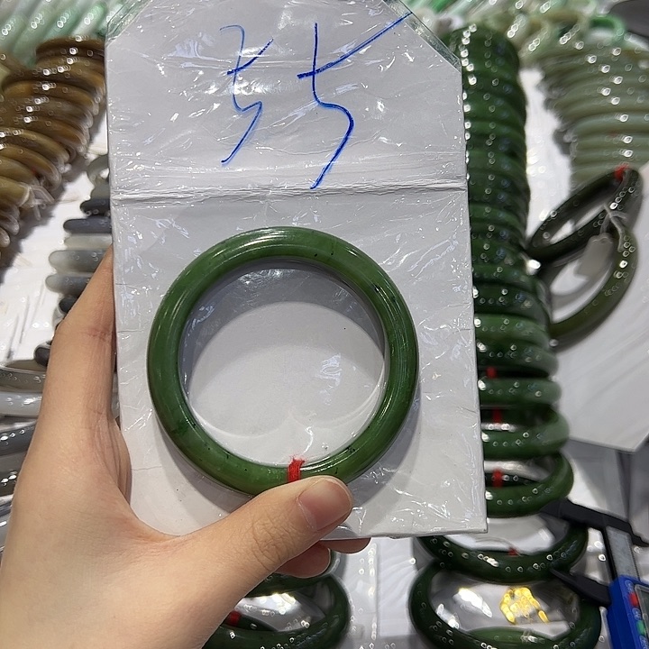 和田玉（糖玉）手镯未镶嵌稳***福