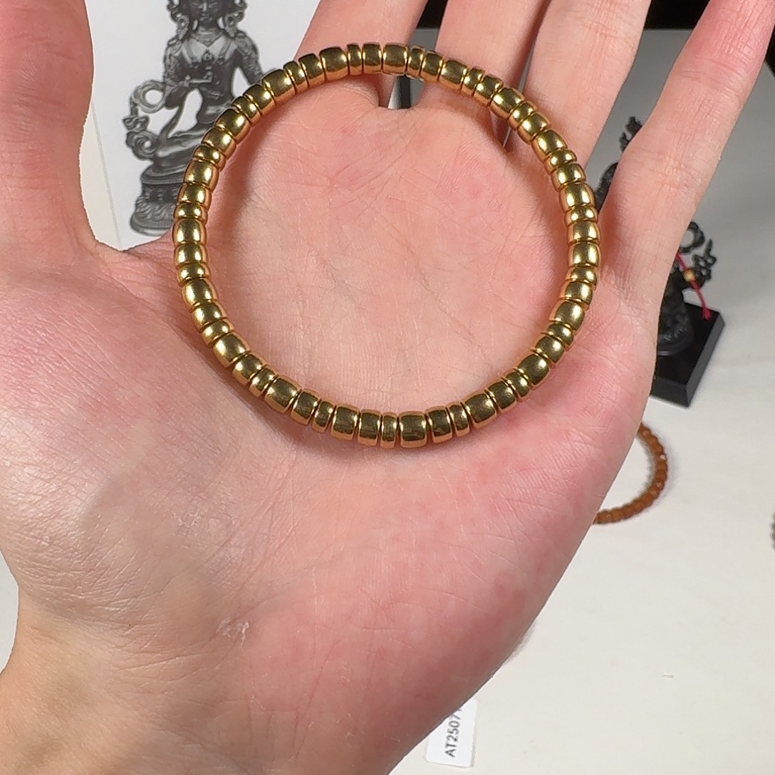 手串椰蒂出去玩出去玩