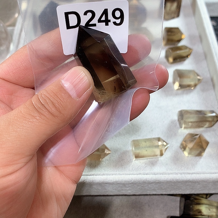 烟晶天然水晶柱子D249未镶嵌是***呢