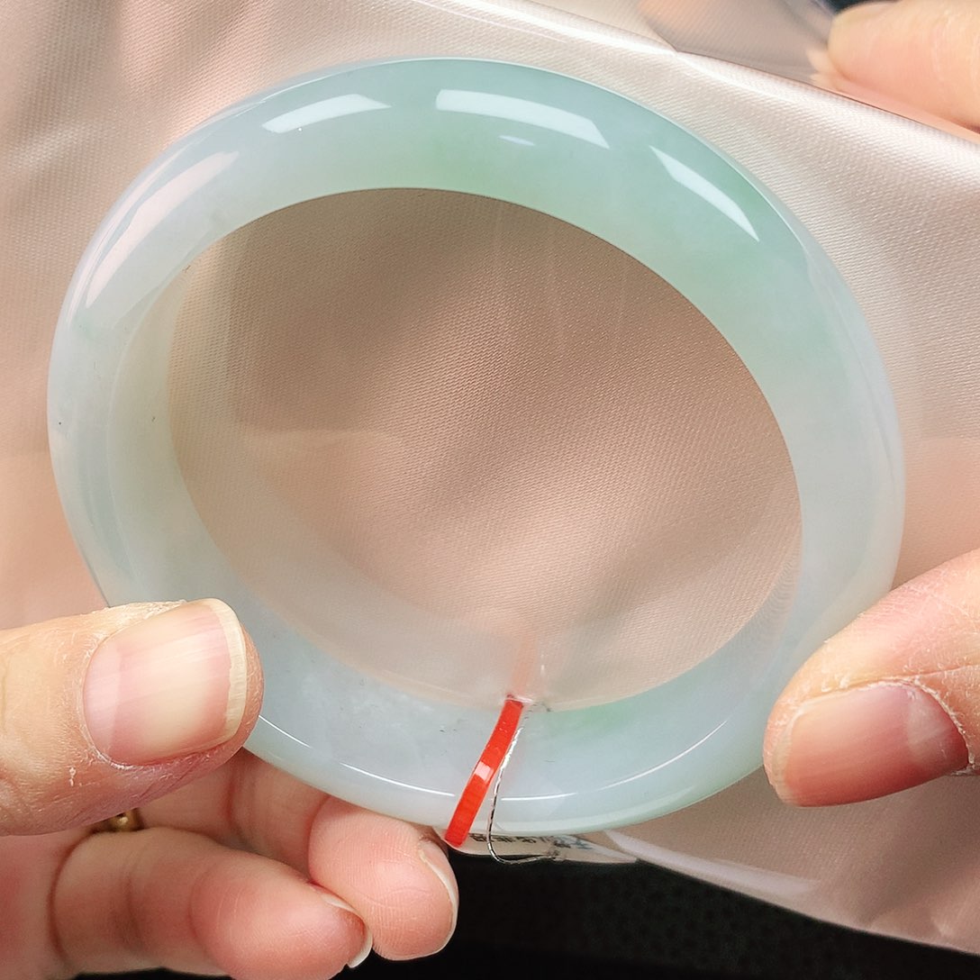 翡翠手镯未镶嵌58圈