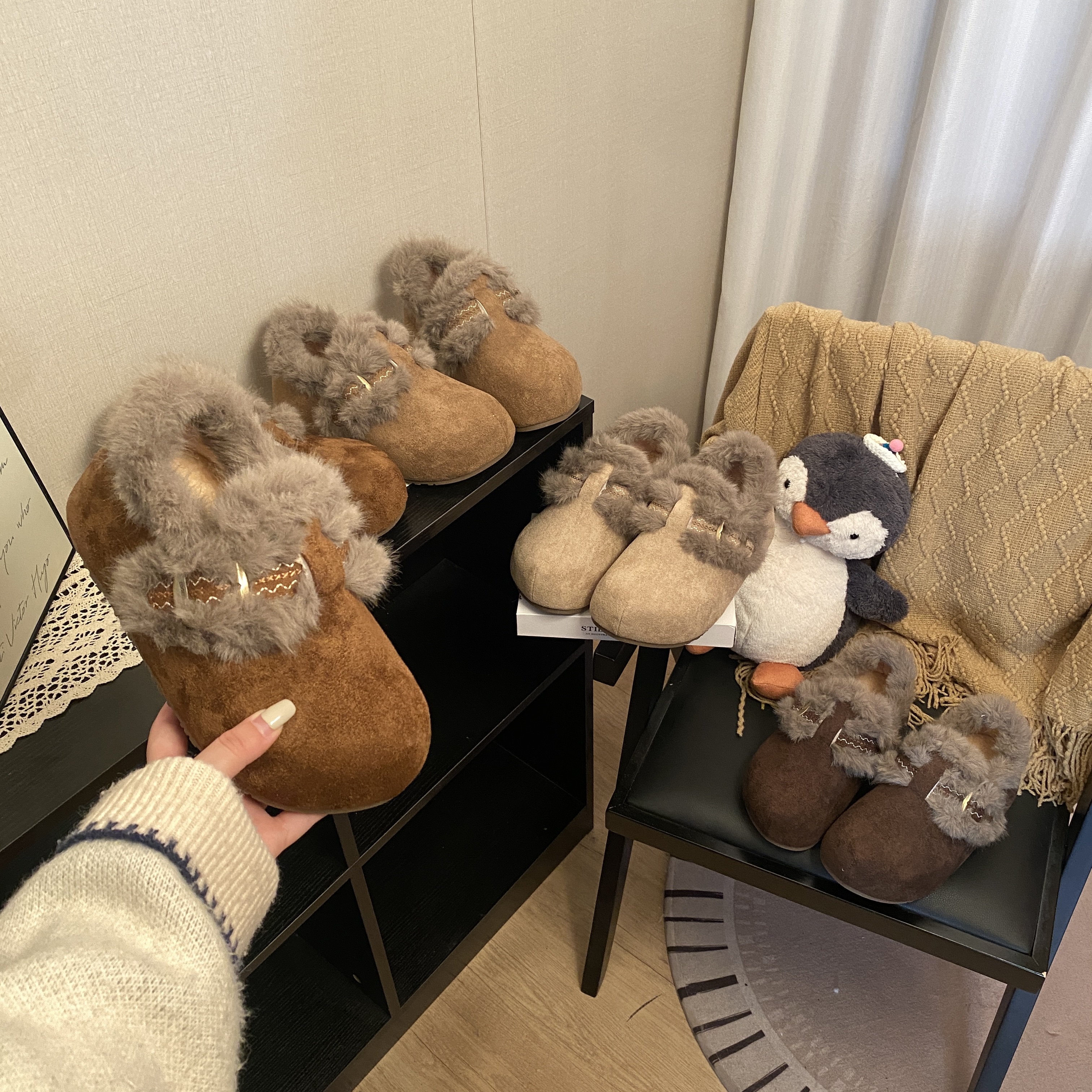 冬季新款韩版刺绣魔术贴厚底小个子增高洋气保暖女2025年加绒棉鞋