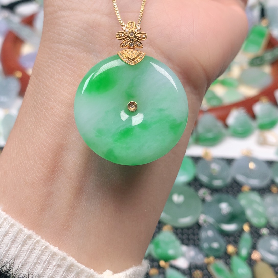 【闪购商品】翡翠吊坠(不含链)18K金镶嵌林*