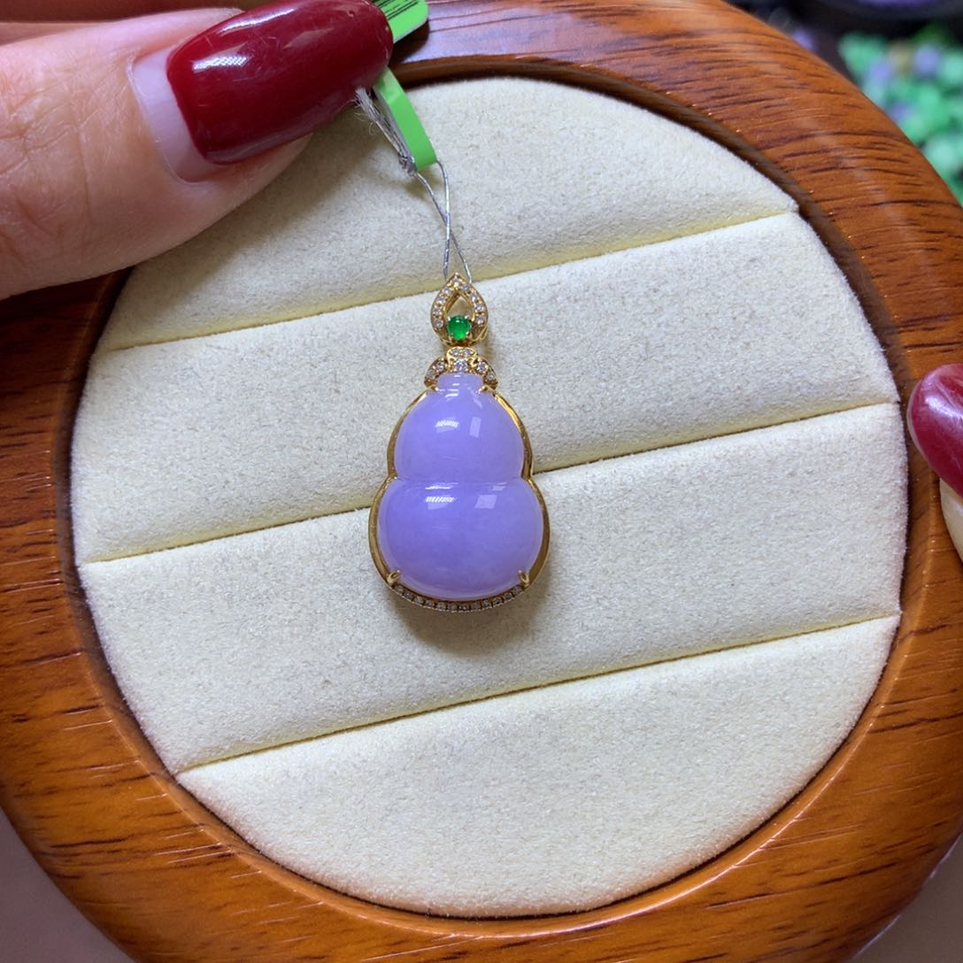 【闪购商品】翡翠颈饰18K金镶嵌铛*妈翡翠