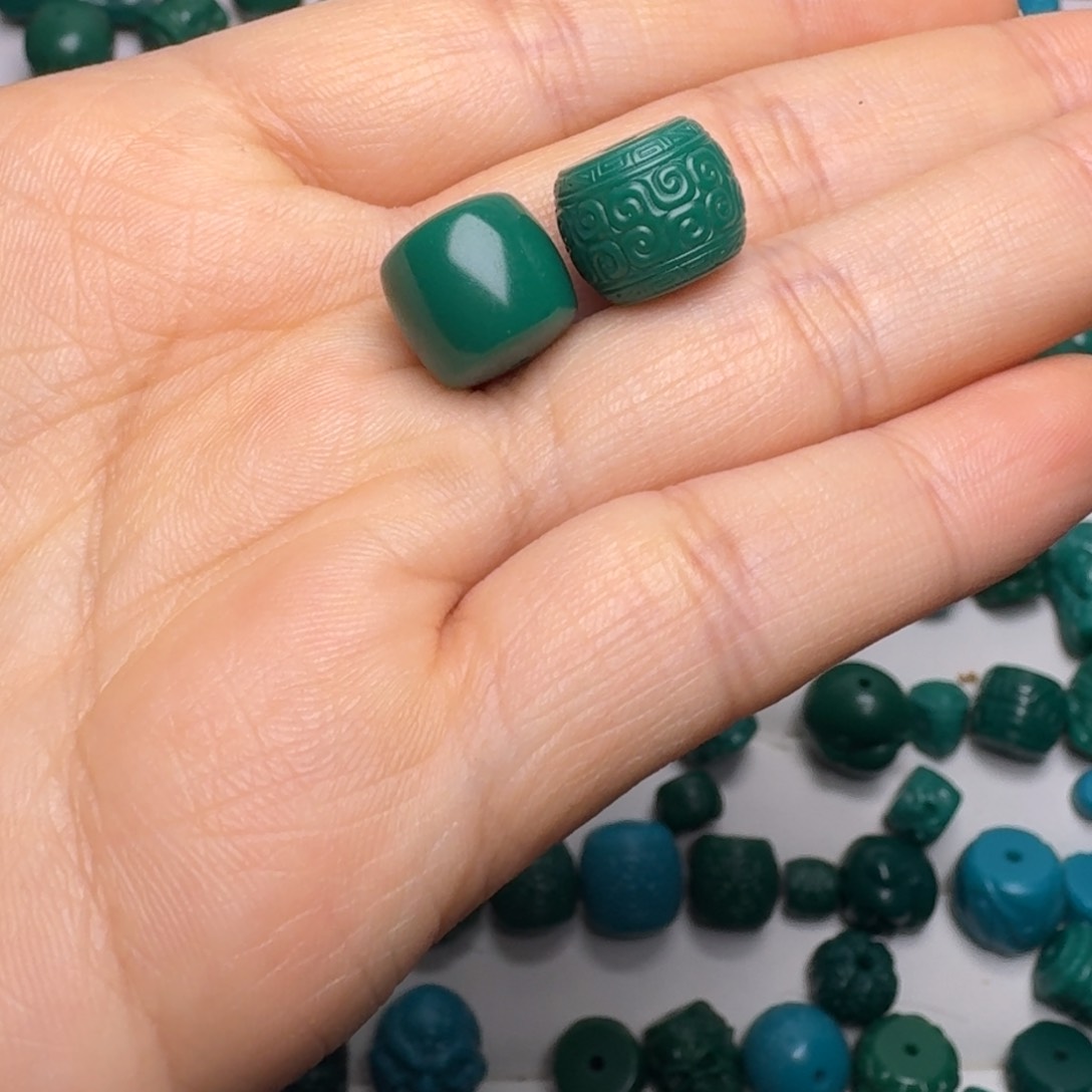 琉璃颈饰科技松配饰