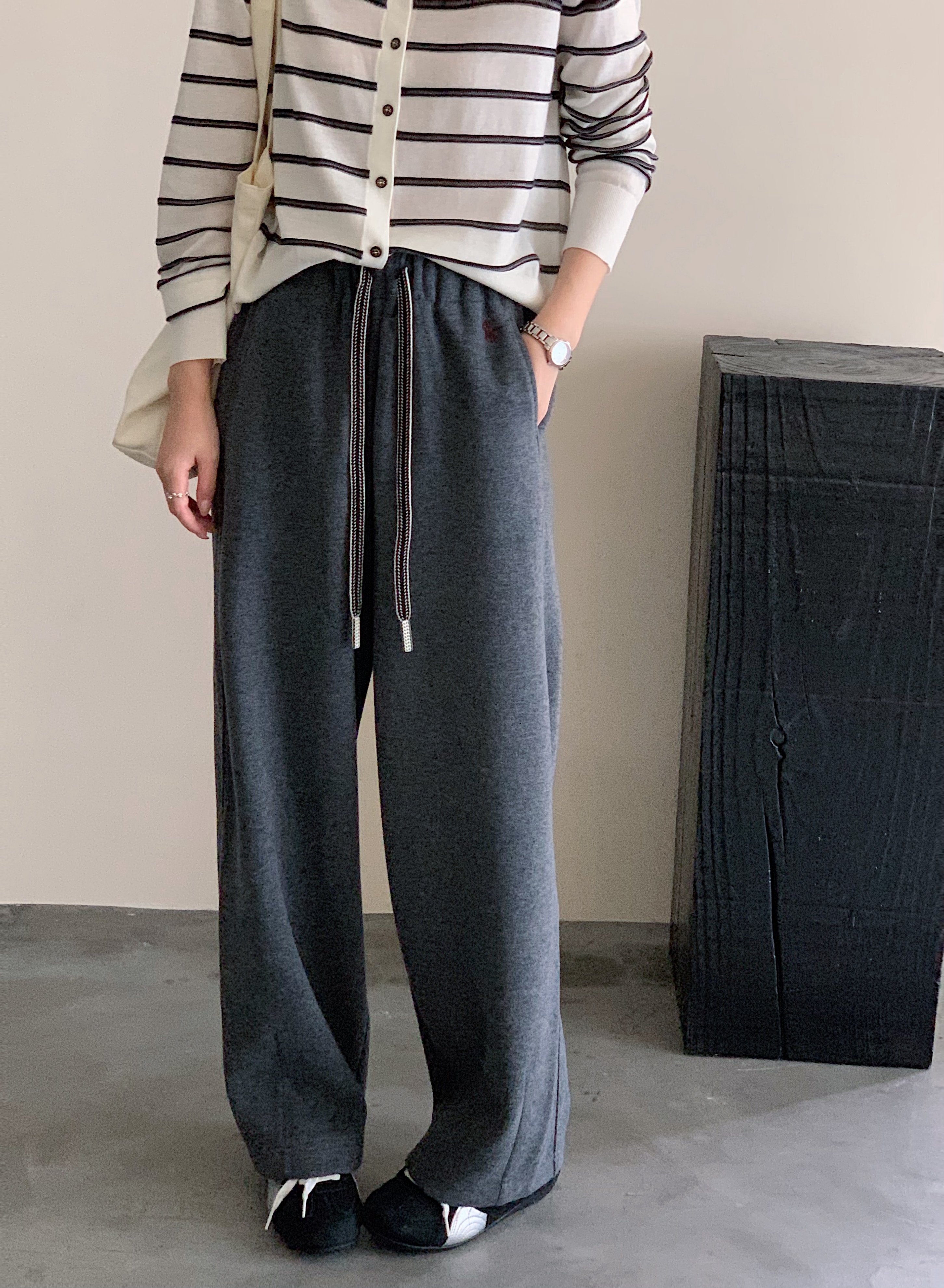 HELIANG休闲长裤阔腿裤厚款百搭秋冬丝羊毛弯刀抽绳刺绣裤宽松