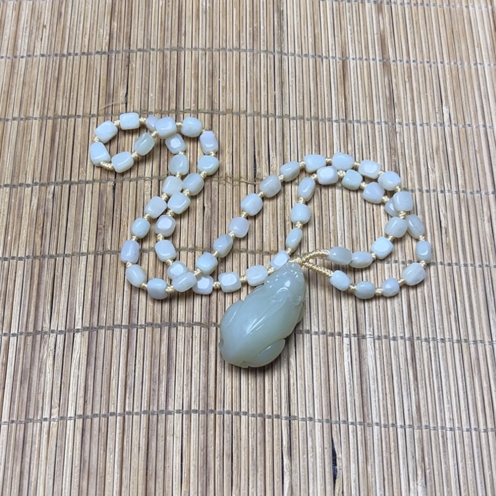 不***人和田玉未镶嵌挂件