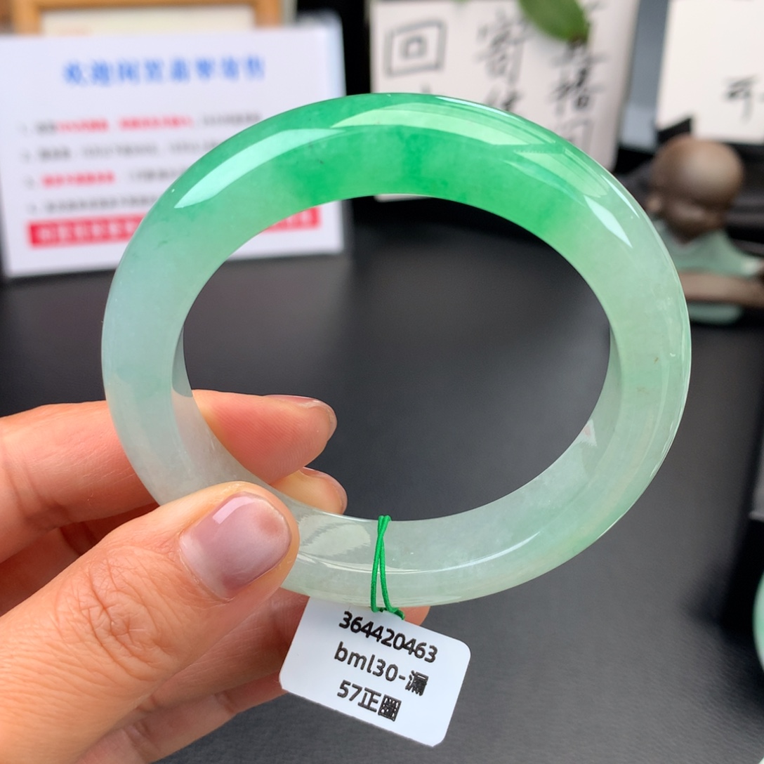 翡翠未镶嵌手镯冰绿性价比【强推】