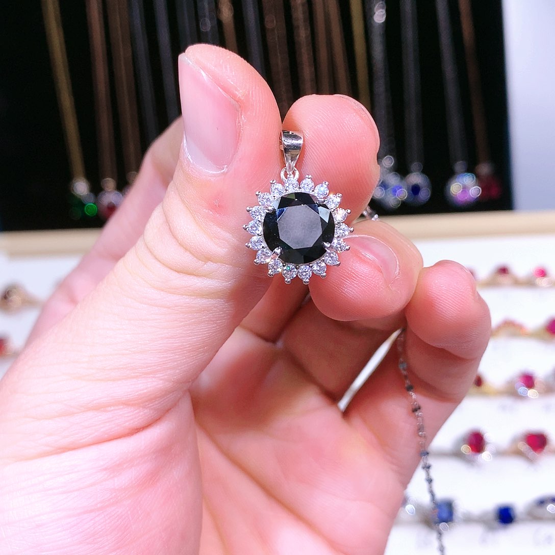 蓝宝石吊坠(赠链)银S925镶嵌