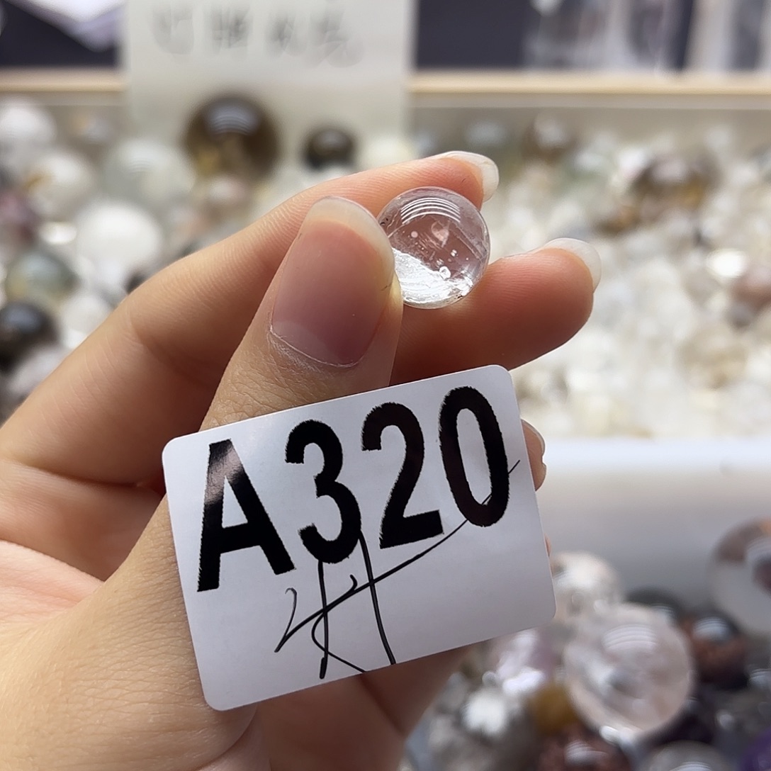 锄***️珠宝半成品水晶未镶嵌320