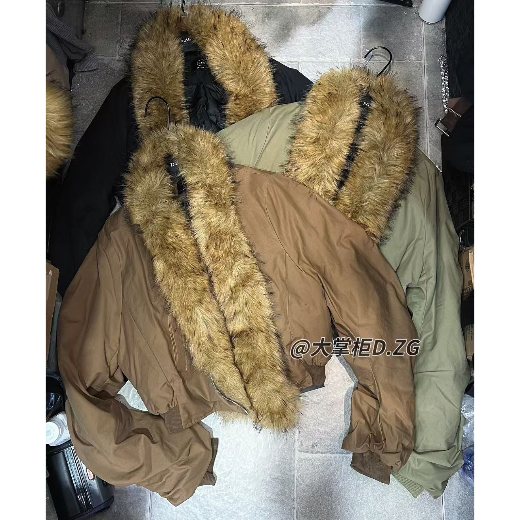 欧货大毛领女人味小众高端气质内胆羽绒外套