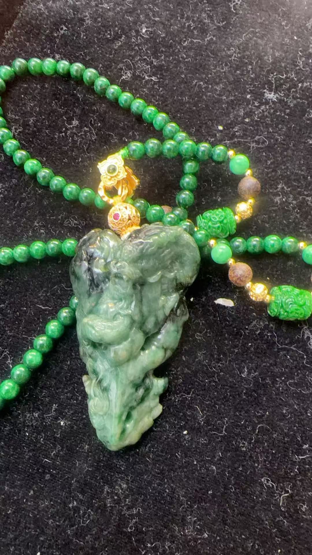 天然缅甸翡翠吊坠1999