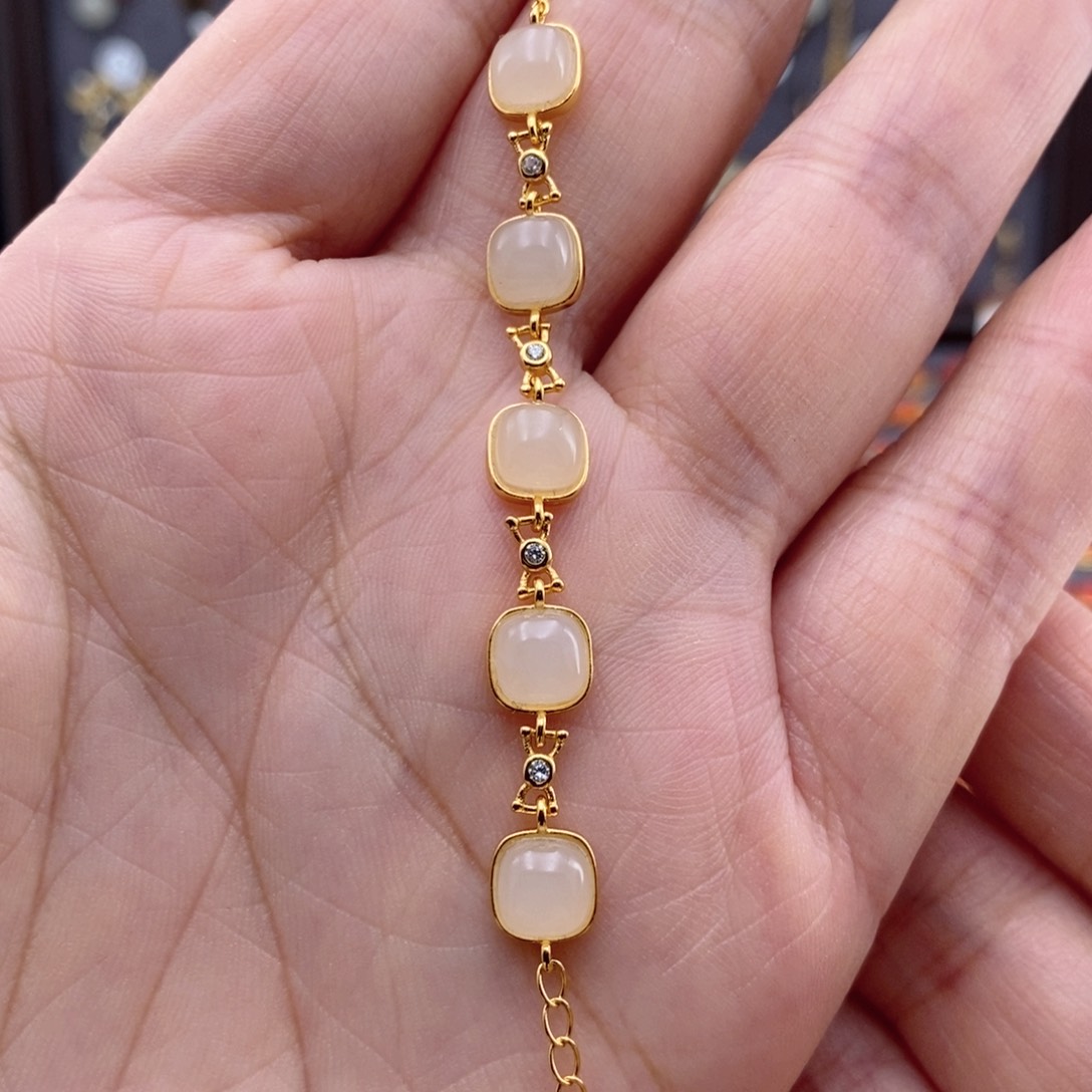 银S925镶嵌和田玉耳饰?****i