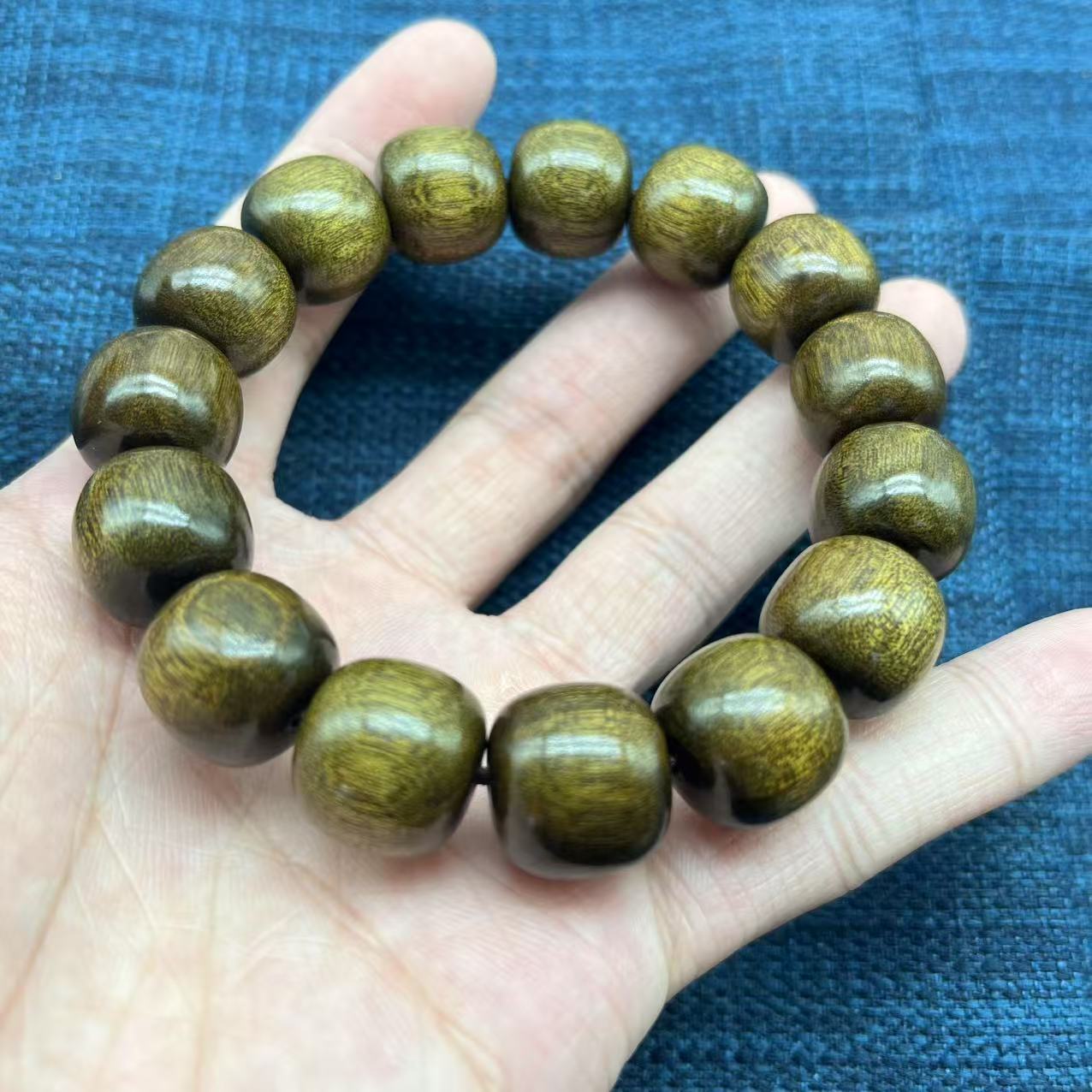 金丝楠老料老型珠卡15*16单圈无礼盒 2397