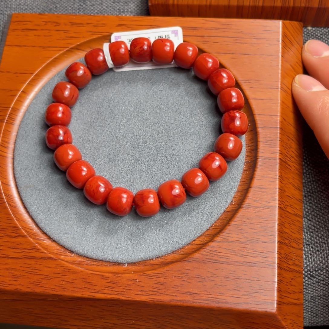 南红玛瑙9加手串未镶嵌？****里