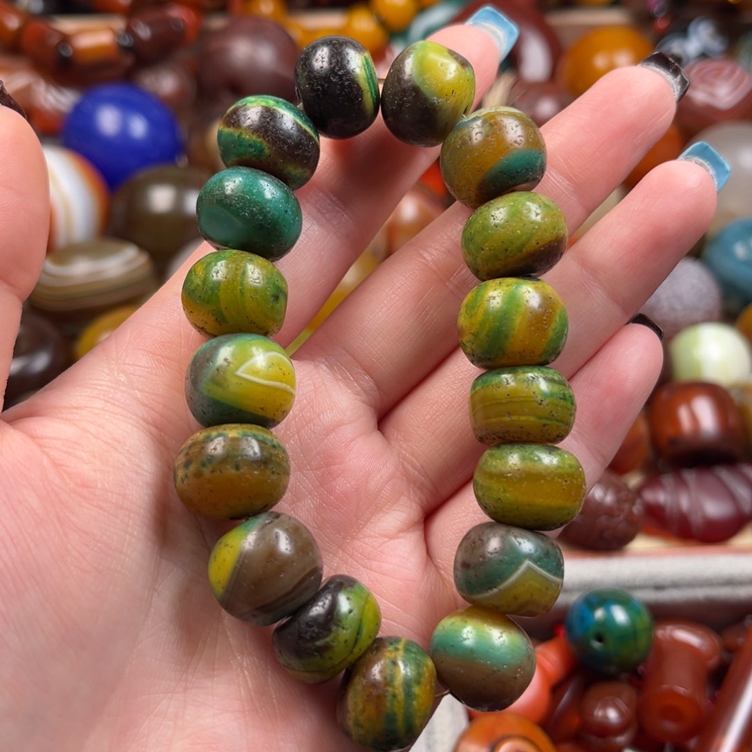 玛瑙/玉髓颈饰未镶嵌