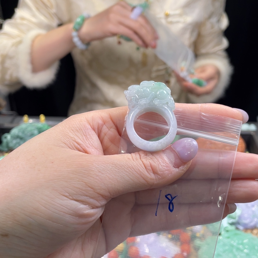 翡翠戒指未镶嵌代编织