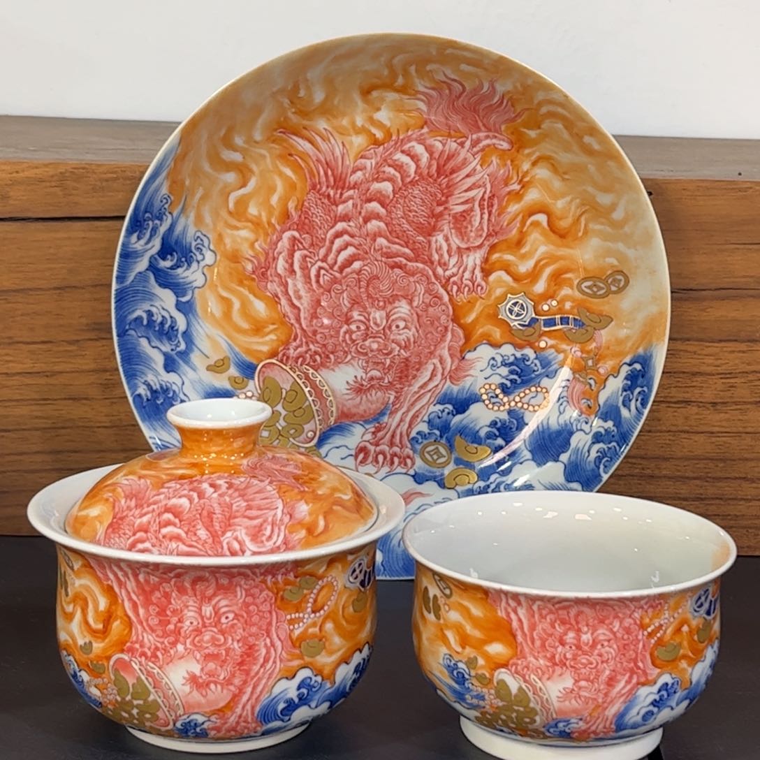 青花矾红错金银貔貅三件套 可拆分