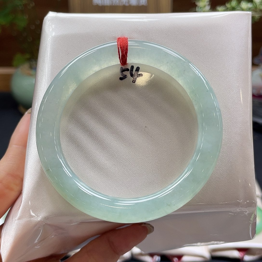 翡翠未镶嵌手镯31 号