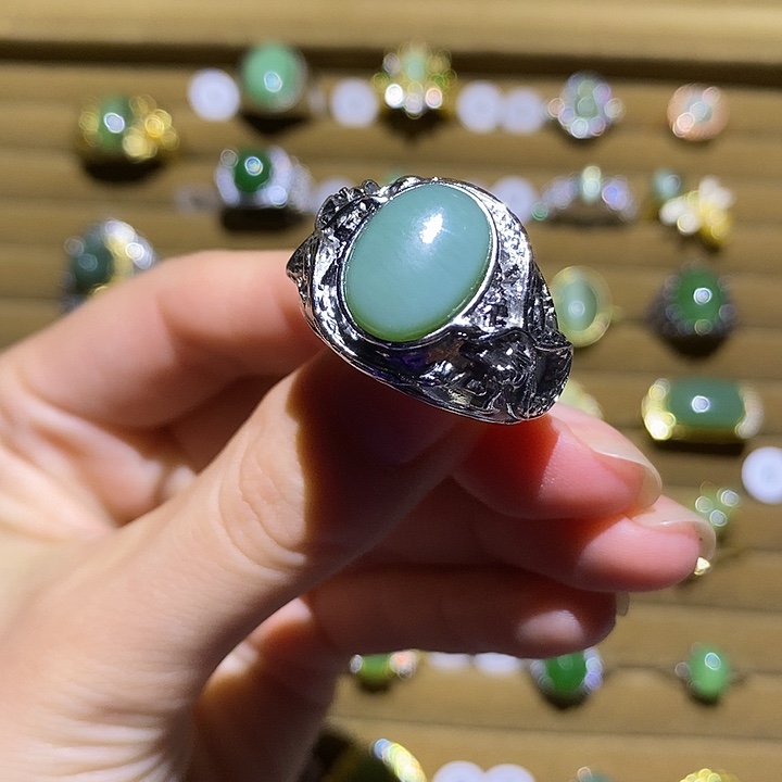 和田玉未镶嵌戒指