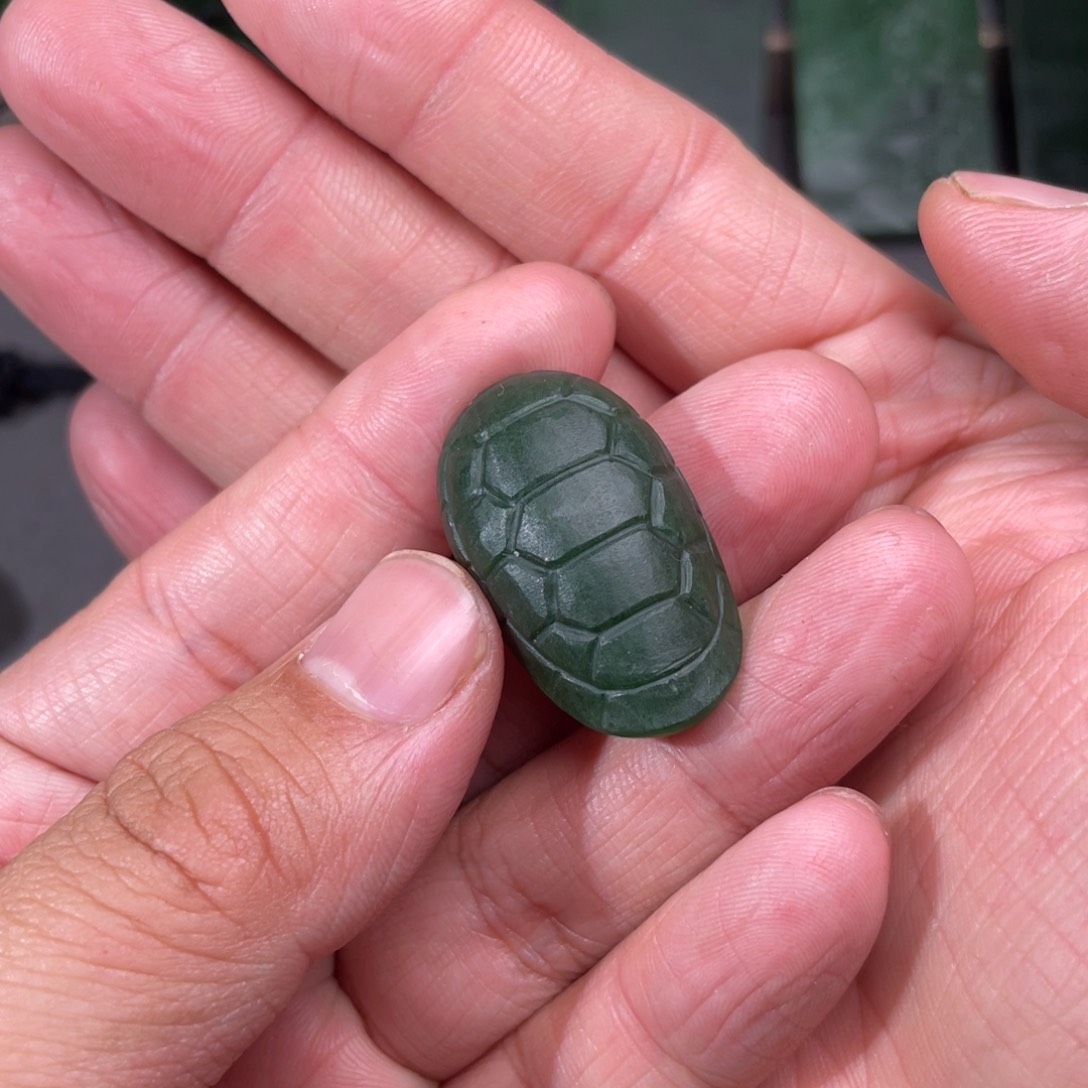 和田玉（碧玉）颈饰未镶嵌