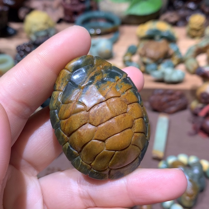 岫岩河磨玉（透闪石质玉）未镶嵌挂件尹*风