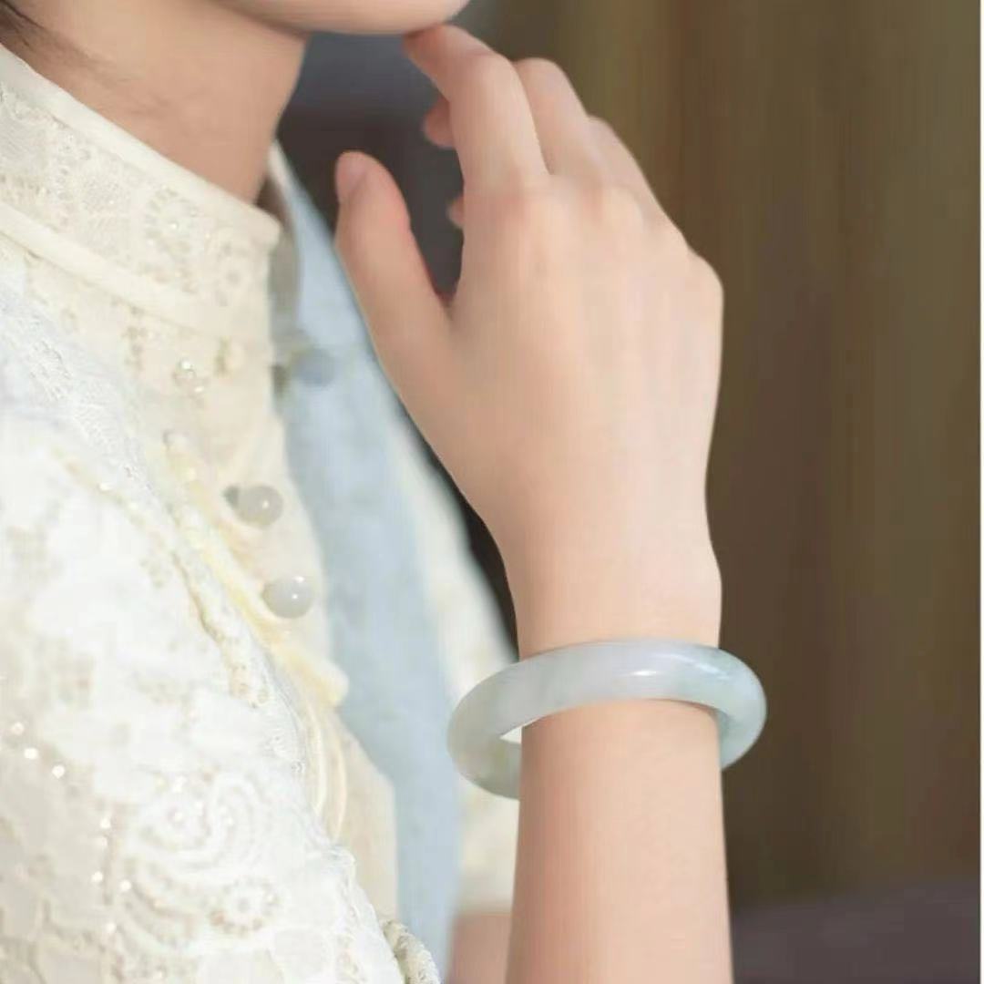 非金属仿水晶手镯 荣荣时尚百搭大气女款