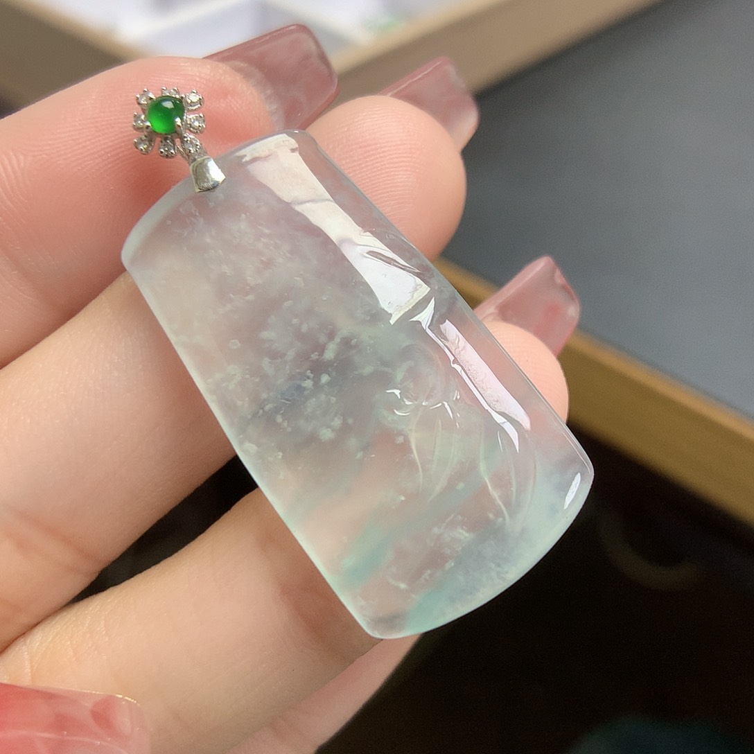 翡翠颈饰18K金镶嵌竹节