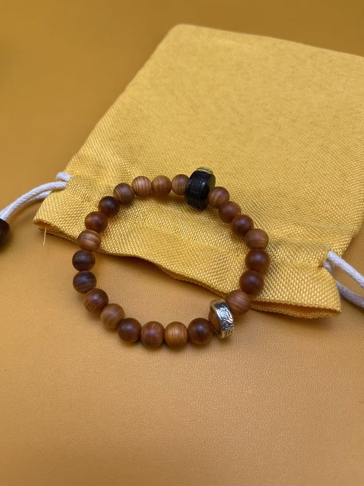 1191精选手串无礼盒