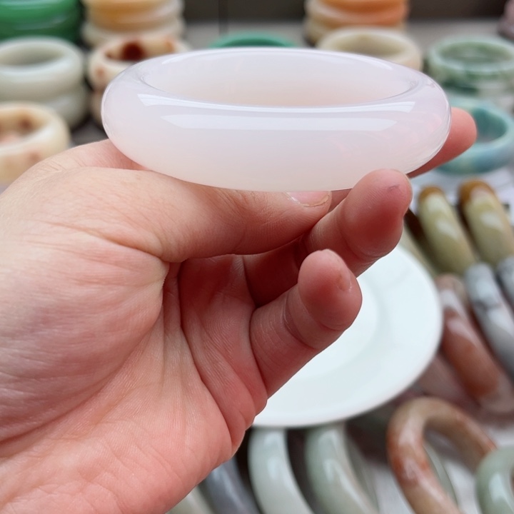 石英质玉手镯未镶嵌T**u