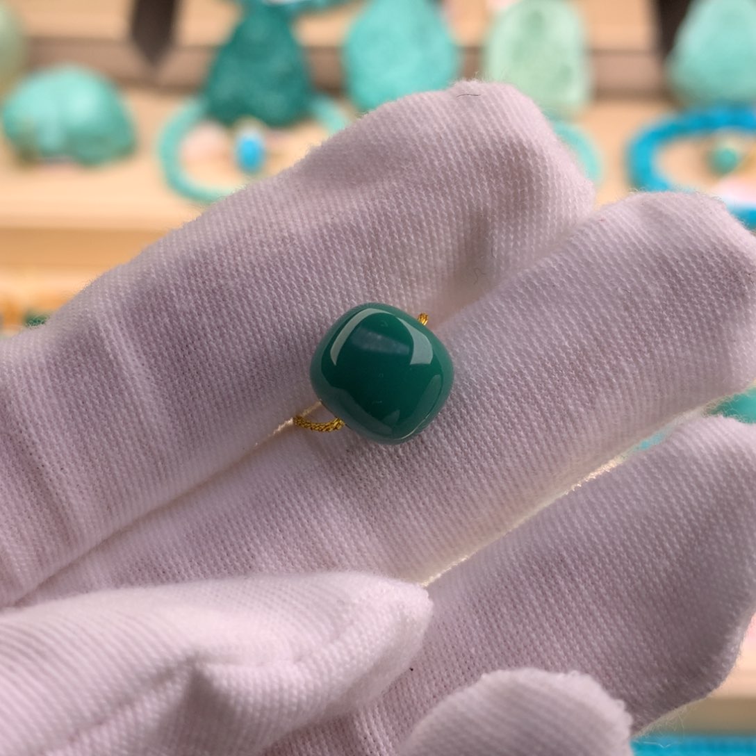 绿松石珠宝奇石未镶嵌10.5*9.5mm