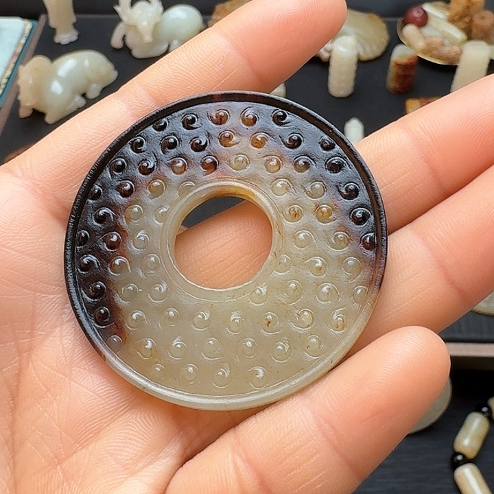 和田玉挂件未镶嵌童*