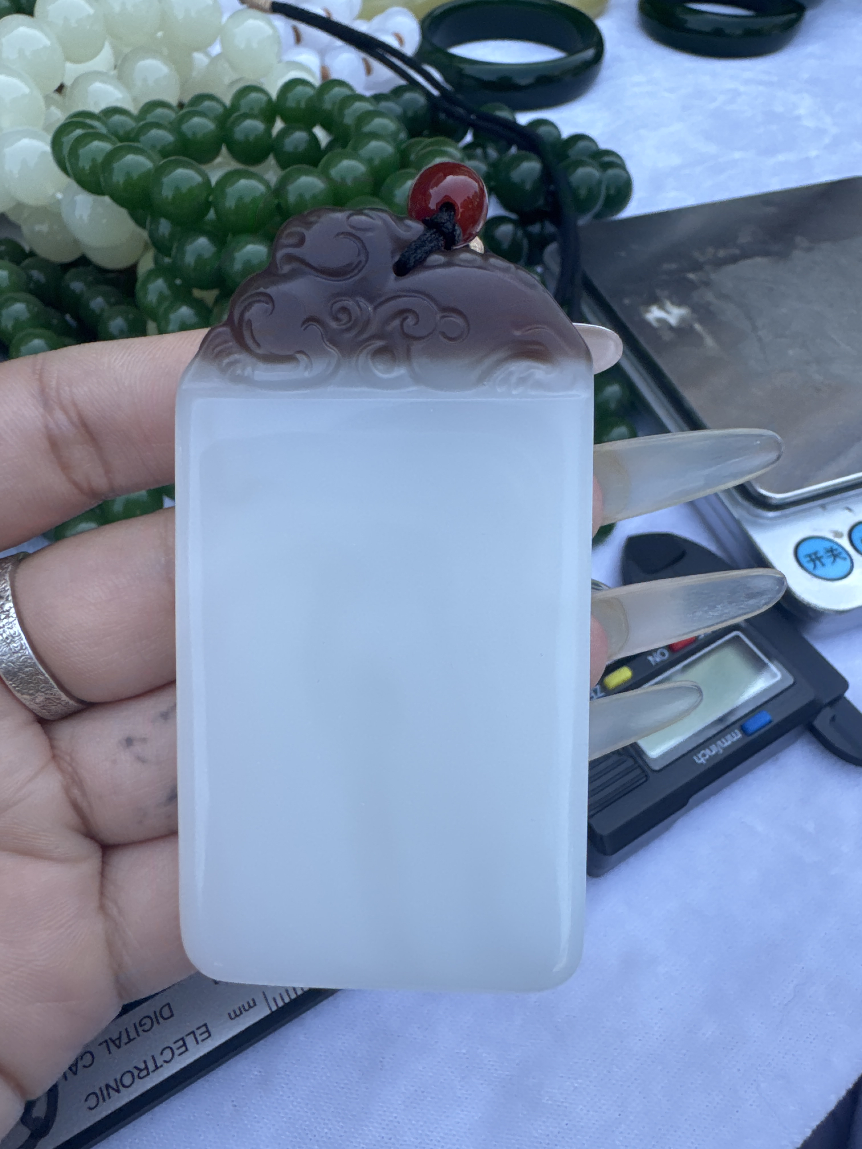 高端大气糖白无事牌挂件