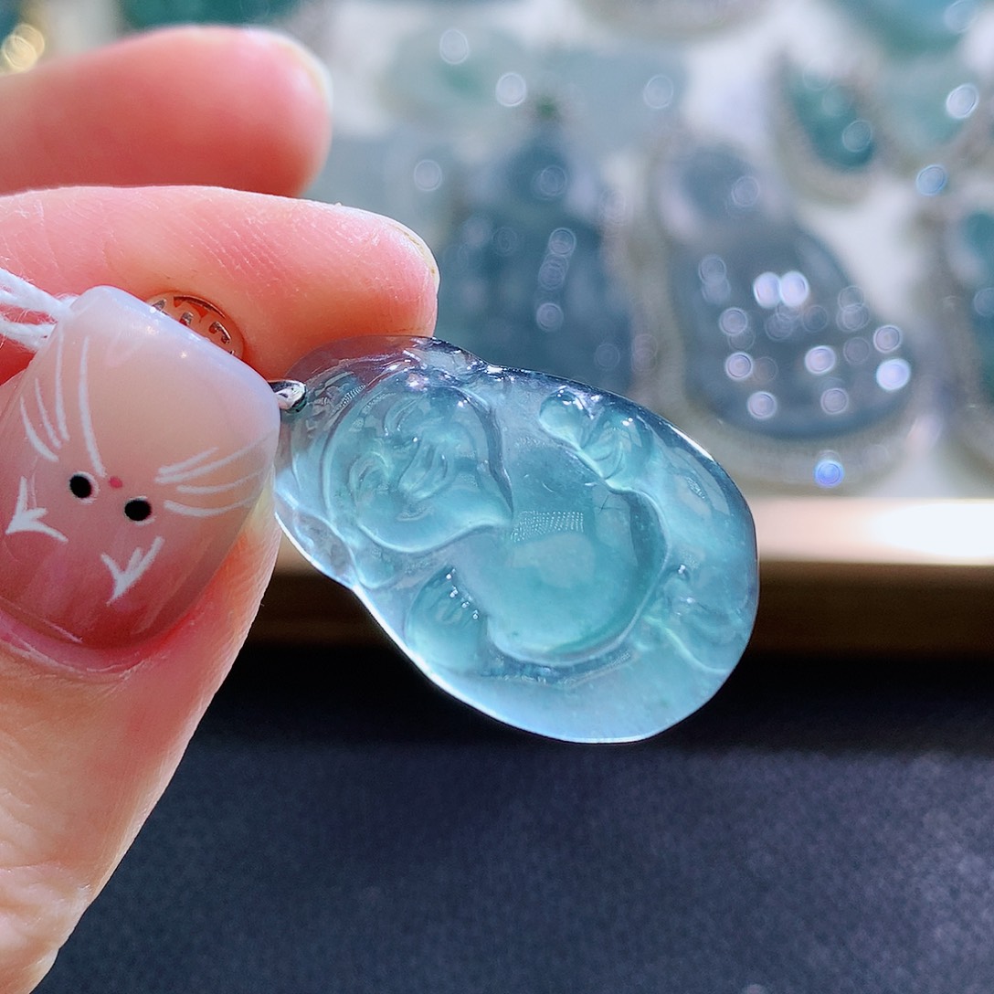 翡翠颈饰未镶嵌翡翠