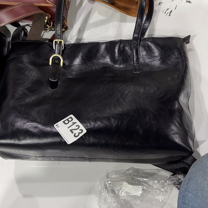 小牛皮（革）牛皮（革）头层牛皮123