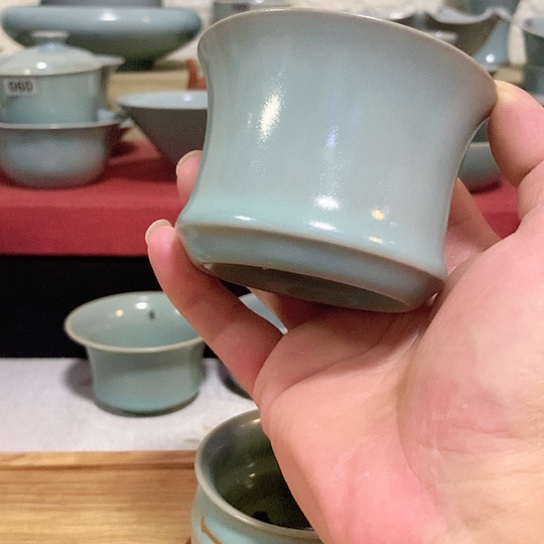 汝官窑釉色，束腰杯，