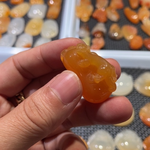 【闪购商品】未镶嵌石英质玉（黄龙玉）套链