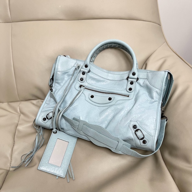 95新 Balenciaga/巴黎世家 冰川蓝小钉中号机车单肩斜挎包