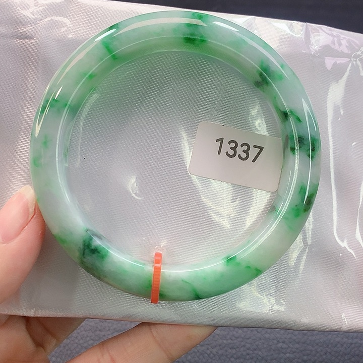 翡翠手镯未镶嵌天然翡翠手镯02