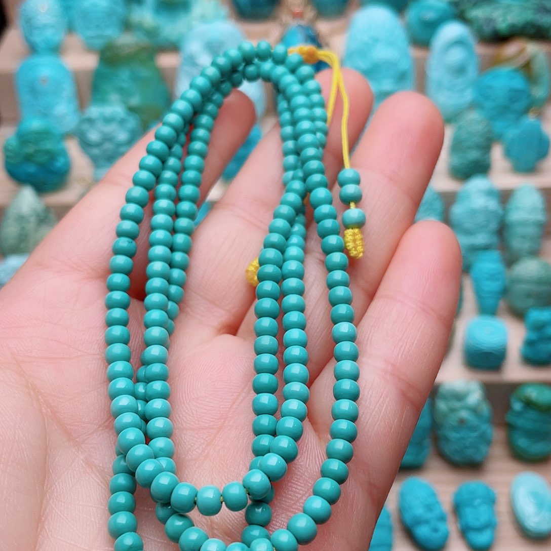 绿松石未镶嵌颈饰