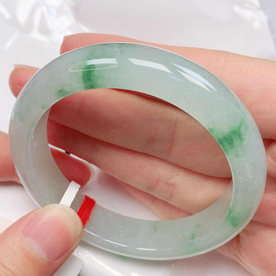 翡翠手镯未镶嵌抖音703