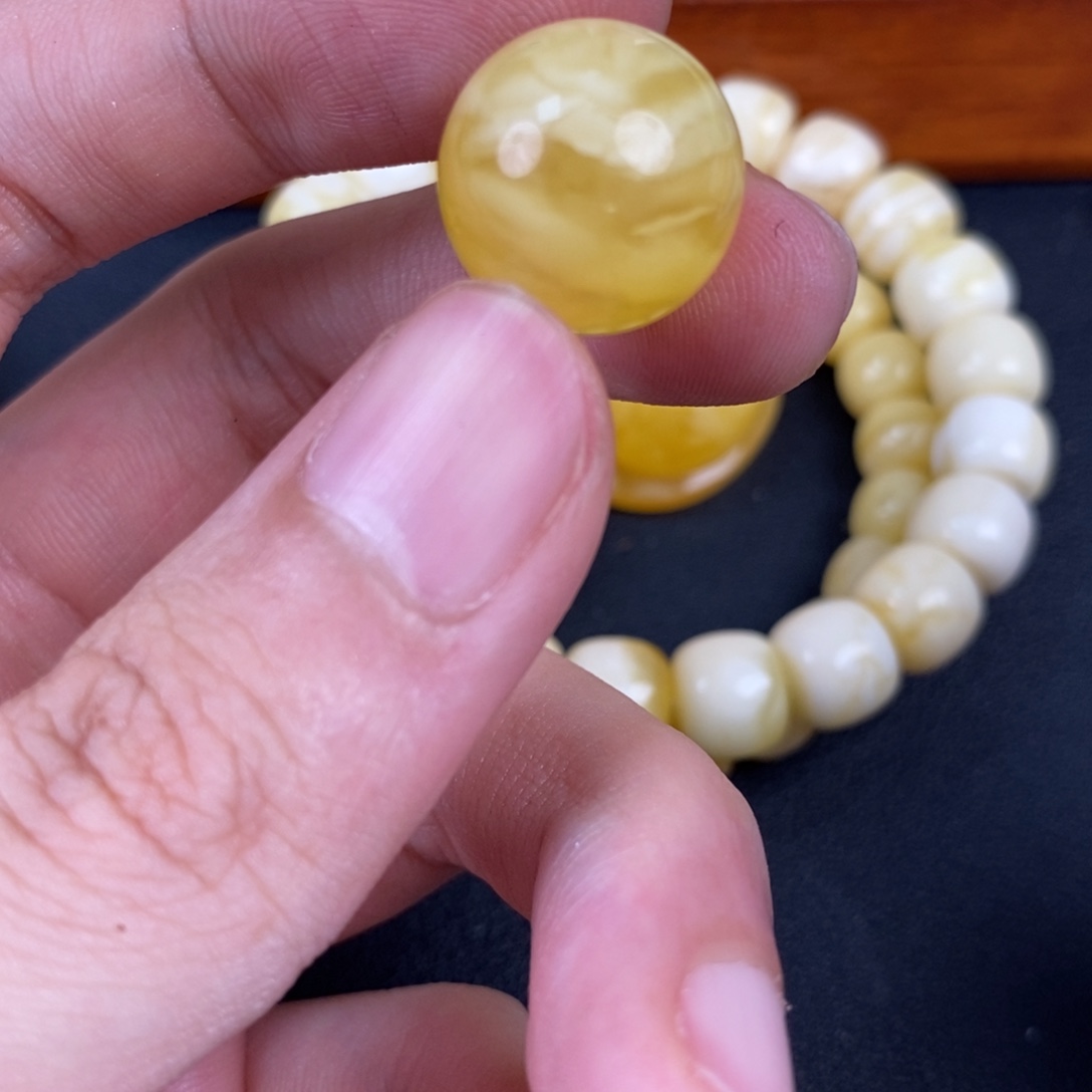 琥珀未镶嵌珠宝奇石78