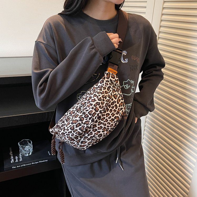 编码 701 - 750 （不支持备注）蜗蜗家清仓号包包 户外便携