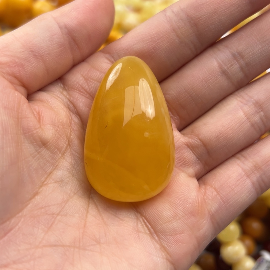 未镶嵌琥珀珠宝奇石