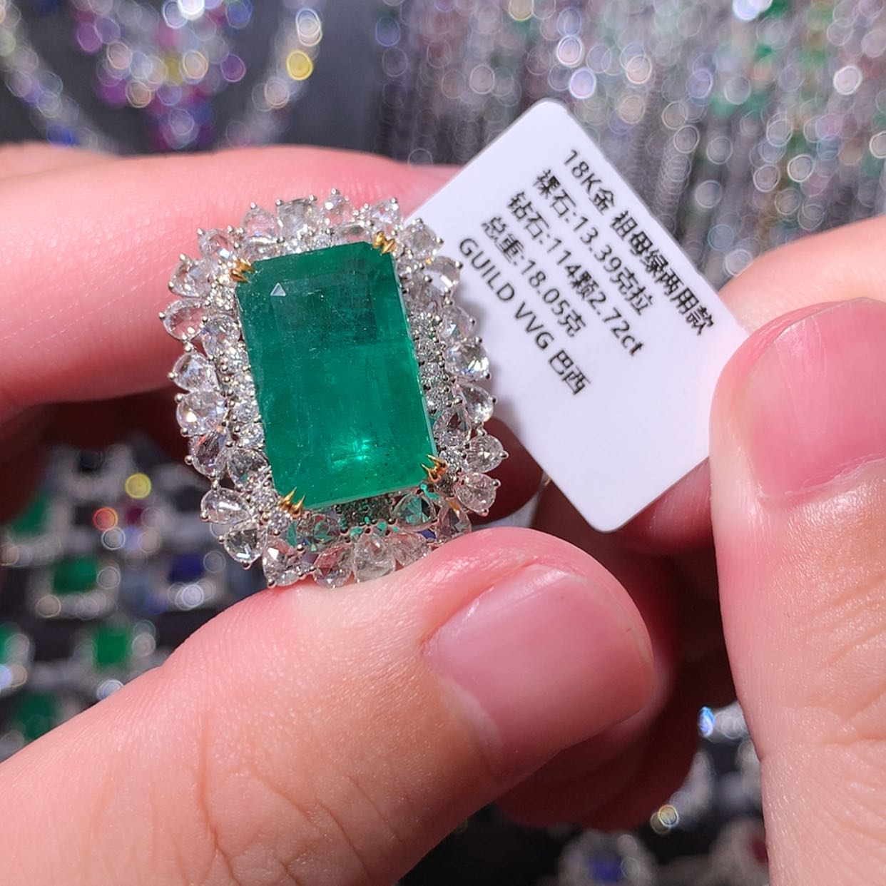 【闪购商品】祖母绿戒指18K金镶嵌