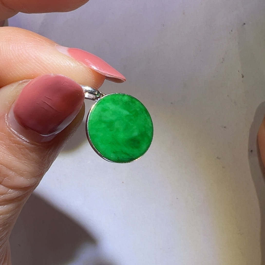 翡翠颈饰18K金镶嵌吊坠