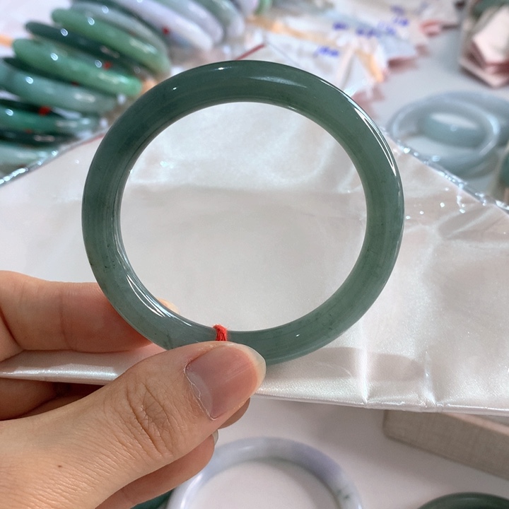 翡翠未镶嵌手镯54.5圆条